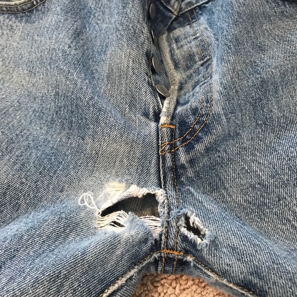 Levi’s Button Fly 501 Jeans - Picture 5 of 11